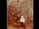Sam Lindskog med sin dotter Märta Lindskog, 10 månader.Sam Lindskogs privata bilder.