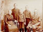 Familjegrupp, 5 personer.Aug. Persson