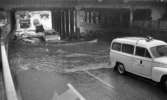 Regn i Örebro i Rudbecksgatan översvämning 30 aug 1968