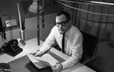 Sveriges radio TV,17 februari 1967
.
Lars Lindskog på Sveriges Radio på Kilsgatan.