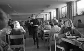 Bespisning Gumaeliusskolan, 19 november 1965

Elever i matsalen.