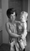 Frövi industrinedläggning 25 mars 1966

Kvinna med barn i köket