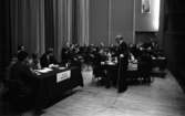 Karro Nikolai, 21 mars 1966

Debatt mellan olika läroverk
