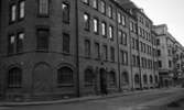 Byggnad på Fredsgatan 7-9 den 27 februari 1965.
F.d fabriken Johnsson&Hill.
