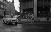 Regn 28 juni 1966
Ford Taunus 17 M, Ford Cortina
Restaurang Freden