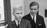 Mosåsflicka, Brandkårsuppvisning, Harar, Transportkillar 27 maj 1967

Närbild på två unga pojkar klädda i kostymer, skjortor och slipsar.