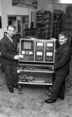AB Errem, 2 februari 1967

Demonstration av ett nytt testinstrument - kontroll av bilmotor.