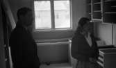 Karasko protesterar 18 mars 1965

En romsk kvinna och man i sitt kök