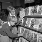 Vad läser vi? Bokreportage.
6 augusti 1955