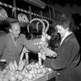 Saluhallen. Bildsidan.
17 december 1954.