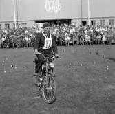 ÖK:s mopedpropaganda.
6 juni 1955.