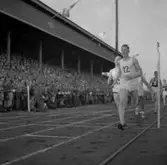 Friidrottstävlingar på Eyravallen.
19 juli 1955.