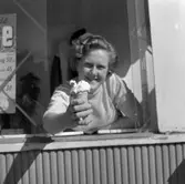 Vi arbetar - vi vilar, bildsida.
24 juli 1955.