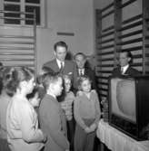 TV för dövstumma.
December 1956