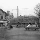 Stiftelsen hyresbostäder (specialnummer).
 8 november 1957.
Byggnation Rudbecksgatan 20/ Drottninggatan38. Näbbhuset i fonden.