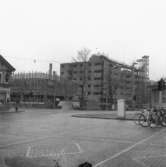 Stiftelsen hyresbostäder (specialnummer).
 8 november 1957.
Byggnation Söder-City Rudbecksgatan 20/Drottninggatan 38.