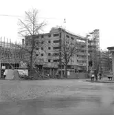 Stiftelsen hyresbostäder (specialnummer).
 8 november 1957.
Byggnation Söder-City Rudbecksgatan 18.