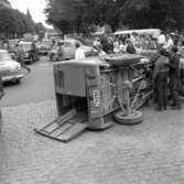 Bilkrock på Rudbecksgatan.
Juni 1956