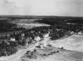 Flygfoto över Pålsboda.Bilden tagen för vykort.Förlag: Thryggs Bokhandel, Pålsboda.