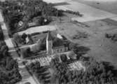 Flygfoto över Mosjö kyrka, Mosås.