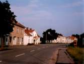 Åtorp, gata med bostadshus.Bilden tagen för vykort.Förlag: Holger Granfält kiosk.