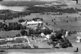 Flygfoto över Götarsviks Herrgård.
Bilden tagen för vykort.
Förlag: Henrik Anderssons Eftr., Lillkyrka.