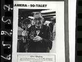 Göstas kamera från 1950-talet. Blixtstaven bad Gösta sin mor i USA att köpa och sända till Sverige. Kameran var en tysk Rolleyflex, en toppen kamera,en tidtypisk presskamera.