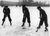 Bandy
Tjappe Magnusson, Börje Johansson och Afa Törnkvist (ÖSK)
Plats:Grängesberg