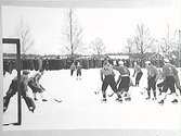 Bandy vid Askersunds IP mellan ÖSK och Askersund.
 Samling vid Askersunds målet av ÖSK.