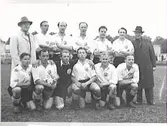 ÖSK seriesegrare div II, fr.v lagl. G.Pettersson
G.Lind, H.Wolfbrandt, L.Andersson, Å.Engvall, massör:H.Carnborg.
Sit:O.Sääw, S.Dahl, B.Karlsson, A.Hedberg, W.Pettersson och E.Blomqvist.