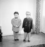 Två pojkar.
Kläder från Ingmars.