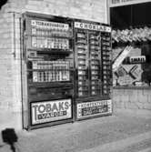 Tobaksaffären Stjärnan, exteriör, tobaks- och chokladautomat.