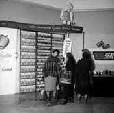 Konsthallens varumässa, interiör, Norlings läsk.