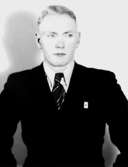 En man, bröstbild.Rune Berglund