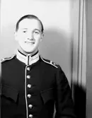 En soldat, bröstbild.
Nils Carlberg