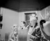 Whispering Band, tre män med musikinstrument.