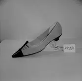 En sko.
Oscaria Skofabrik.