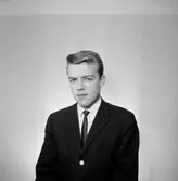 En man, bröstbild.
Örebro Sparbank.