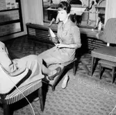 Oscaria skoaffär, interiör, skoprovning.
Bilden tagen för annons.