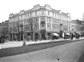 Lindhska Bokhandeln, exteriör.
Beställare: Sigrid Linder, Villagatan 13A, Örebro.