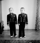 Två pojkar.
Ingmars kunder.