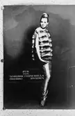 En kvinna med päls.
Fur from Nordisk Chinchilla Örebro, Sweden.
Otto Fransson (beställare ?).