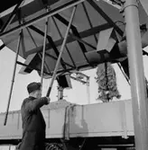 Vretstorpsverken, fabriksbyggnader, en man.