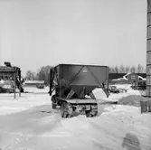 Vretstorpsverken, fabriksbyggnader, en lastbil.