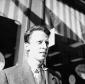 En man.Ewert, Sedells personal.