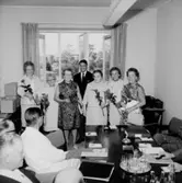 Rumsinteriör, Kexens pensionärer. Personalklubben uppvaktar.
Örebro Kexfabrik.