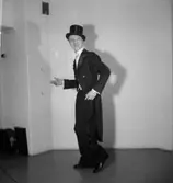 Underhållning, en man.
Sune Melker