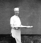 Konsum bageriet, en man.