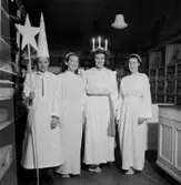 Meeths Luciafest, affärsinteriör, Luciatåg 4 personer.