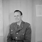 En man i uniform, bröstbild.
Arne Norling, Räddningskåren.
Bilden tagen för id-kort.